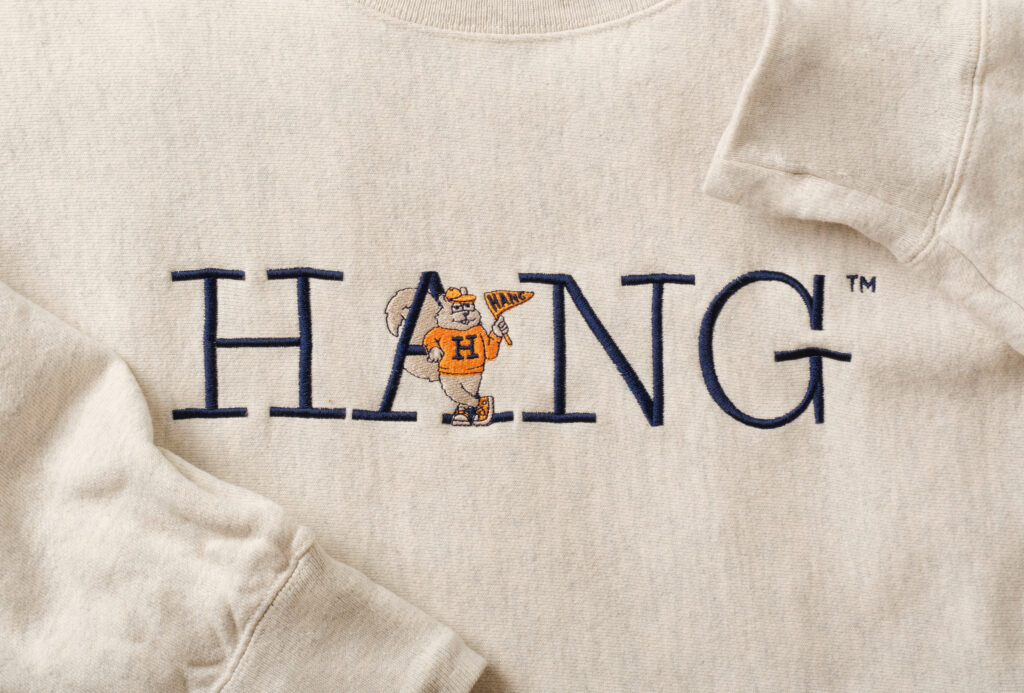 Hang Embroidery Sweatshirt